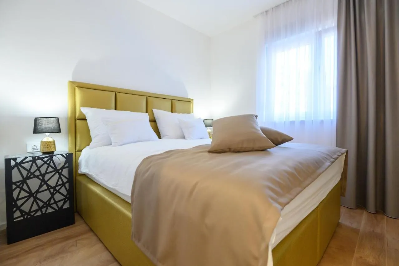 Luxury Apartments Leonika Bibinje 0*,